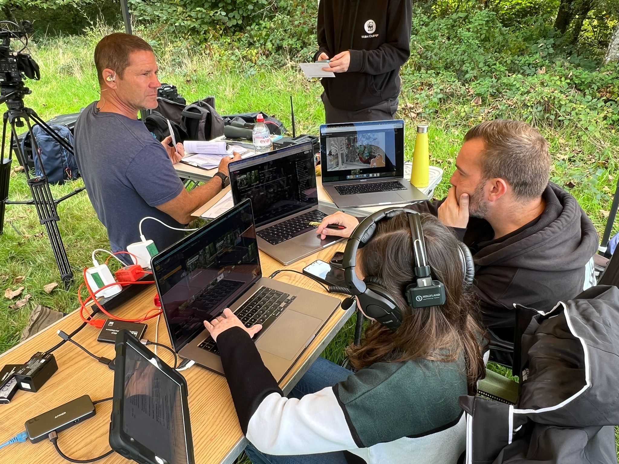 WWF live-stream BTS team